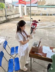 SINH VIÊN KHOA CNTY HỖ TRỢ TIÊM PHÒNG DẠI CHO ĐÀN CHÓ, MÈO TRÊN ĐỊA BÀN PHƯỜNG QUYẾT THẮNG 🎊